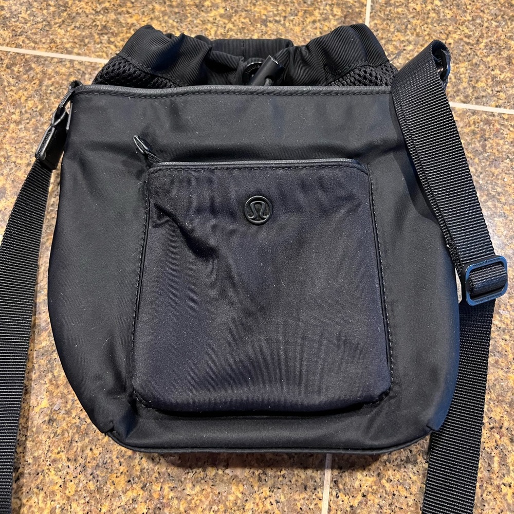 Lululemon Black Crossbody Bucket Bag